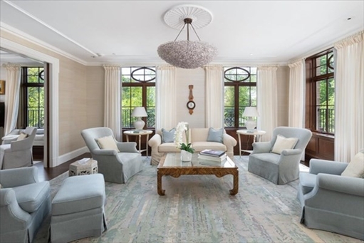 250 Boylston St, Apt 2