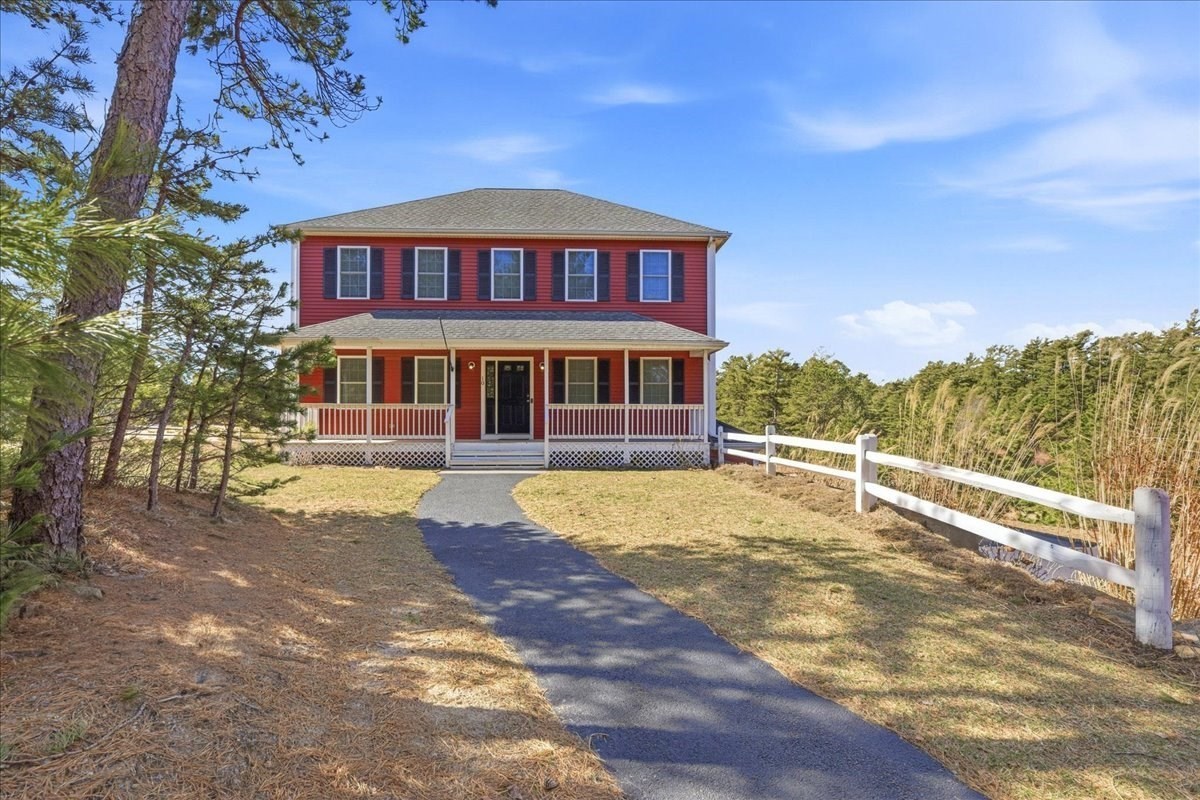 10 Jonathan Ln, Wareham, MA 02571