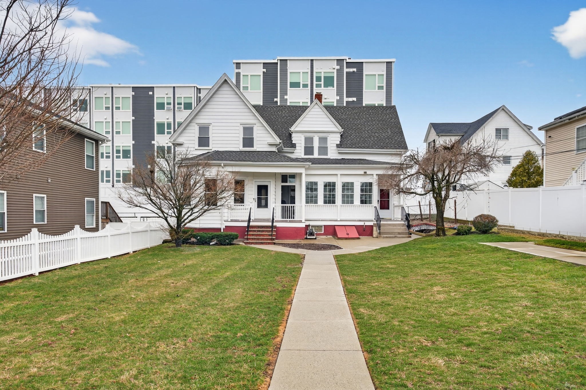 24 Carleton St, Revere, MA 02151