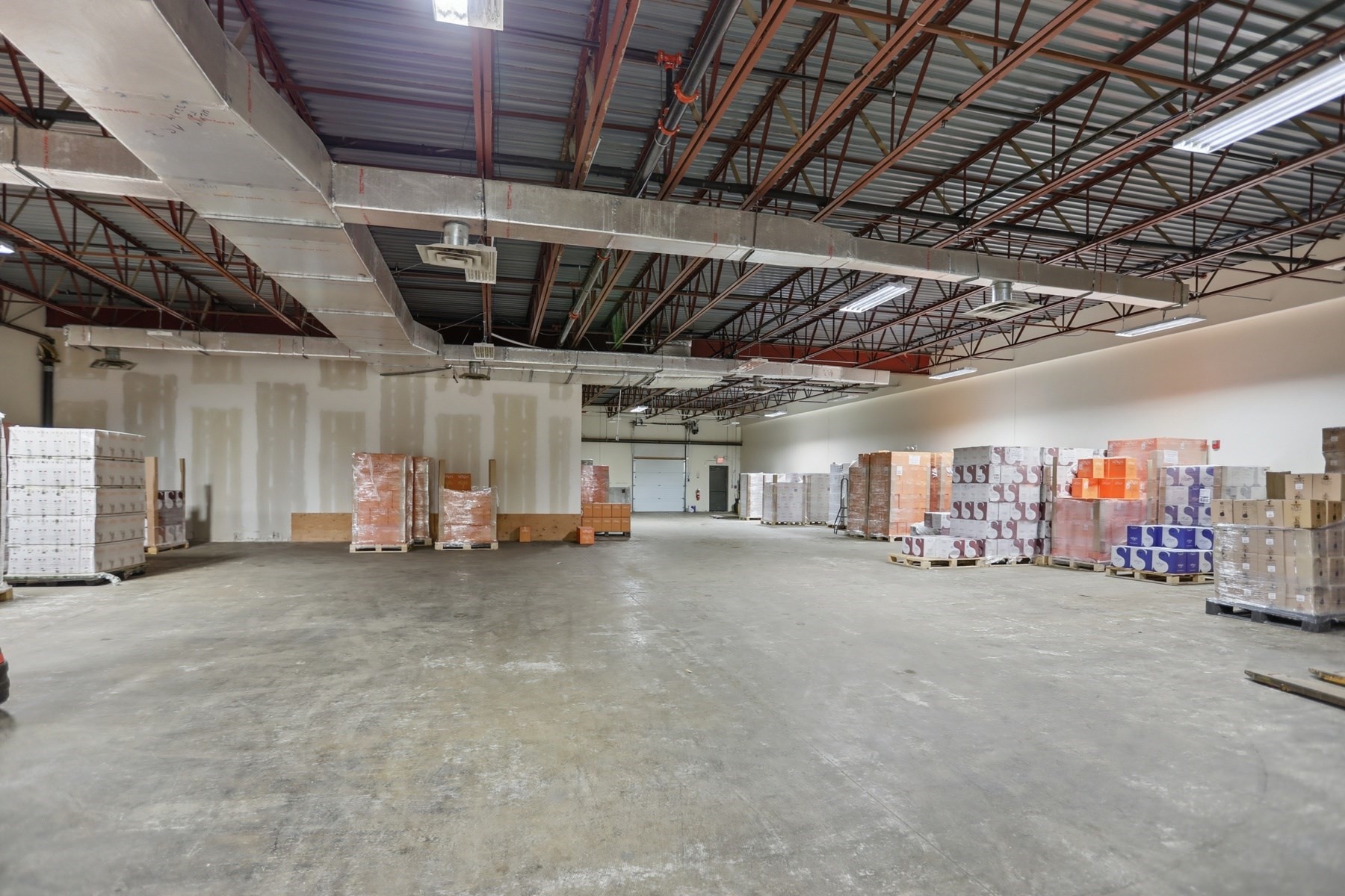 678 Andover St Unit 3, Lawrence, MA 01843