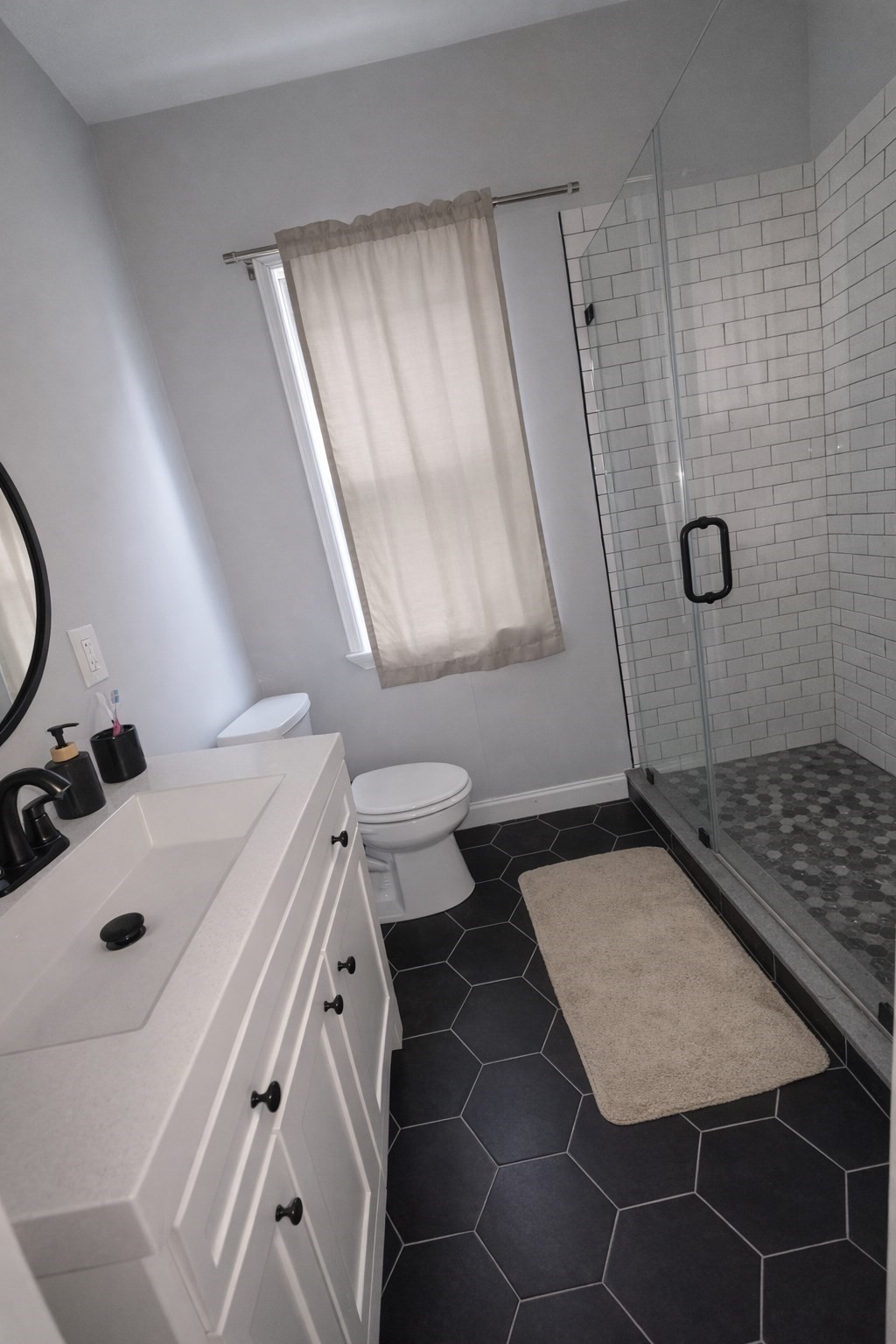 8 Pelham St, Worcester, MA 01609 - Image 11