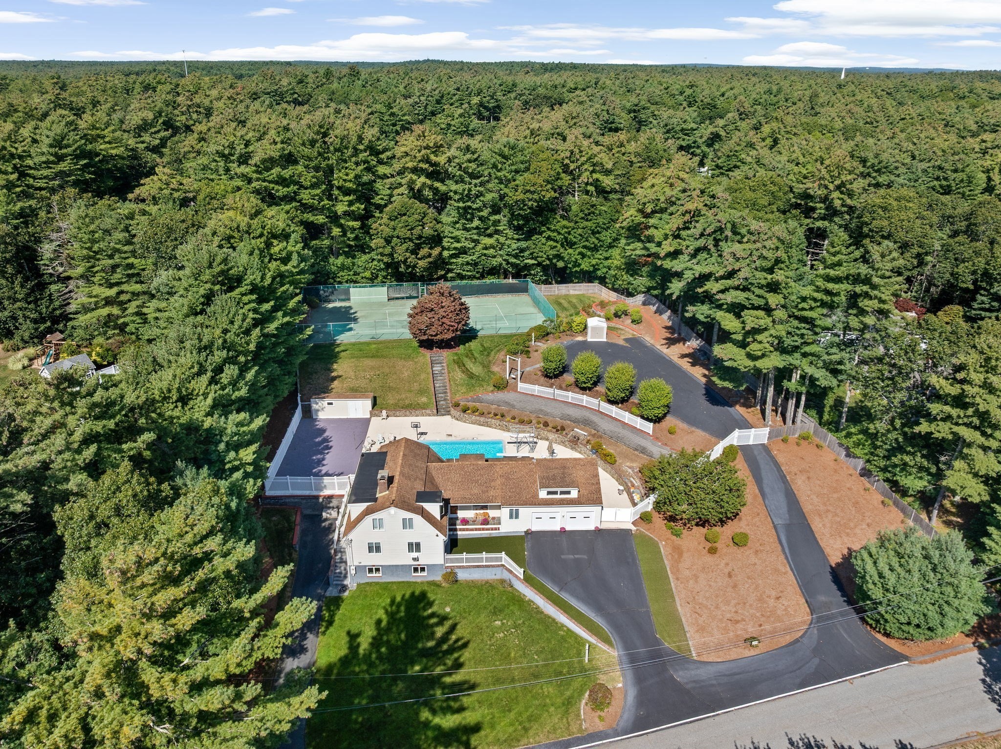18 James Rd, Duxbury, MA 02332