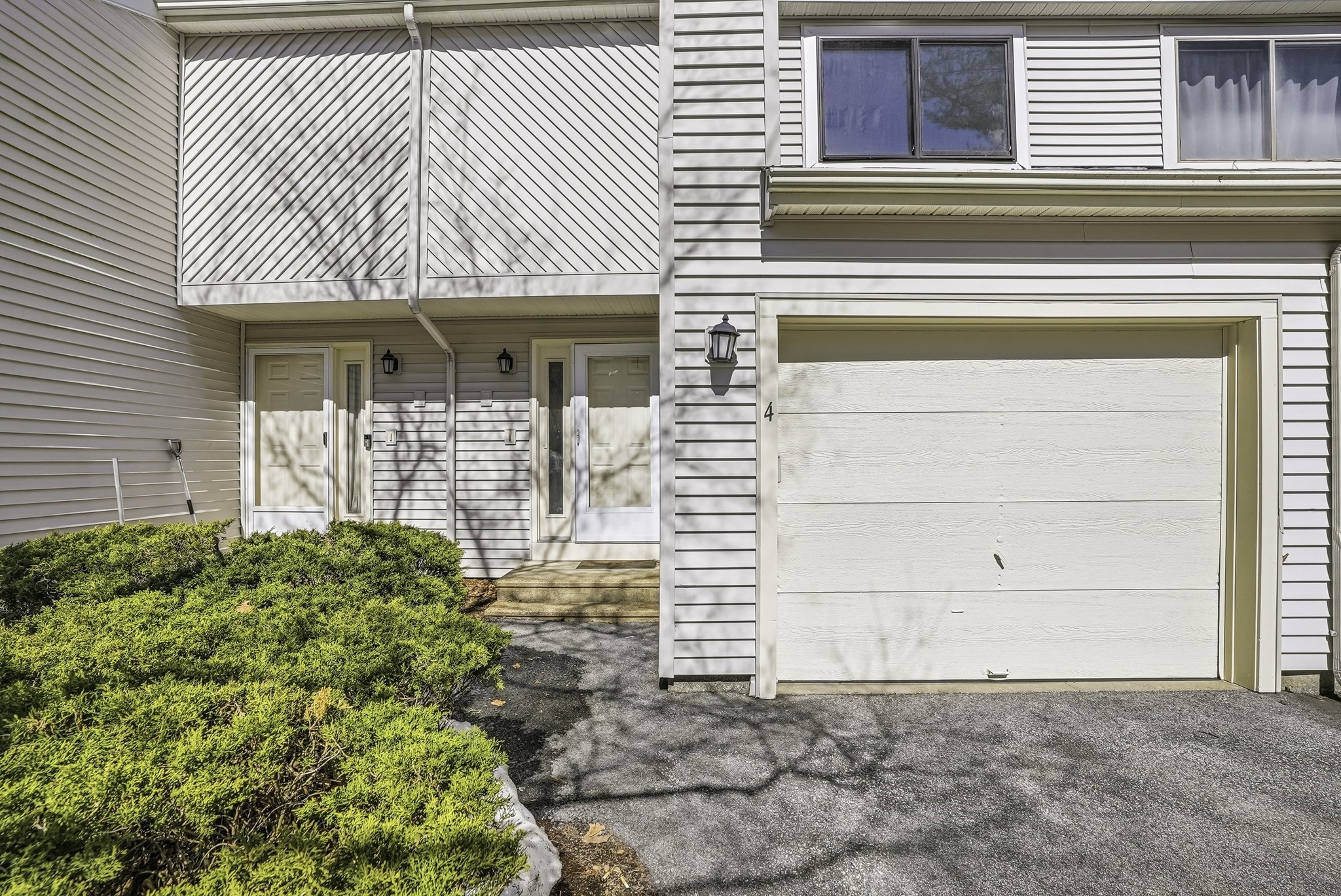 4 John Dr Unit 4, Grafton, MA 01536