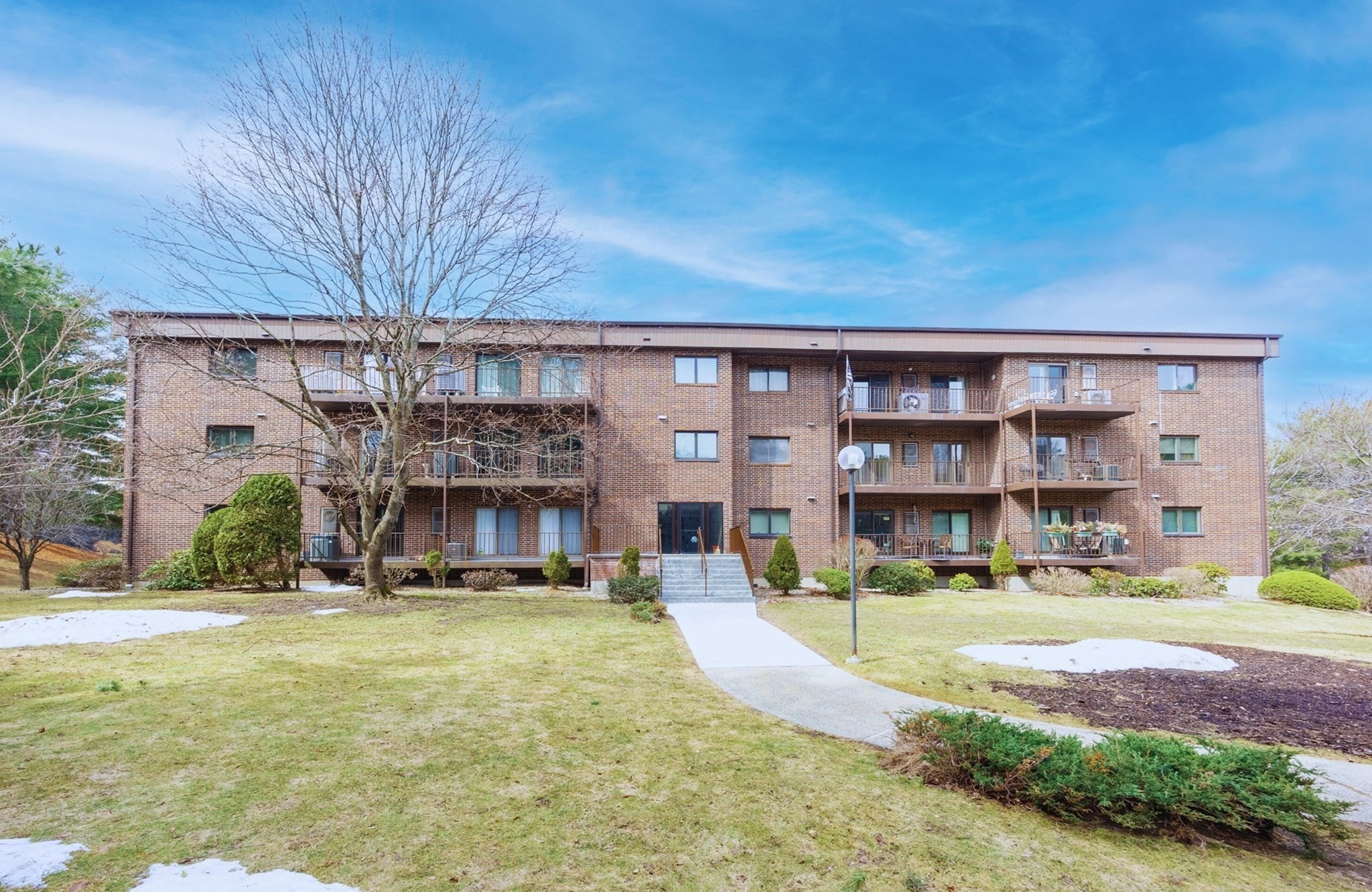 7 Ledgewood Way Unit 8, Peabody, MA 01960