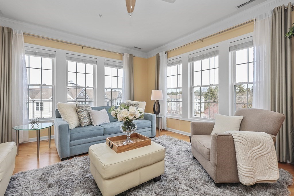 17 Morgan Dr Unit 401, Natick, MA 01760