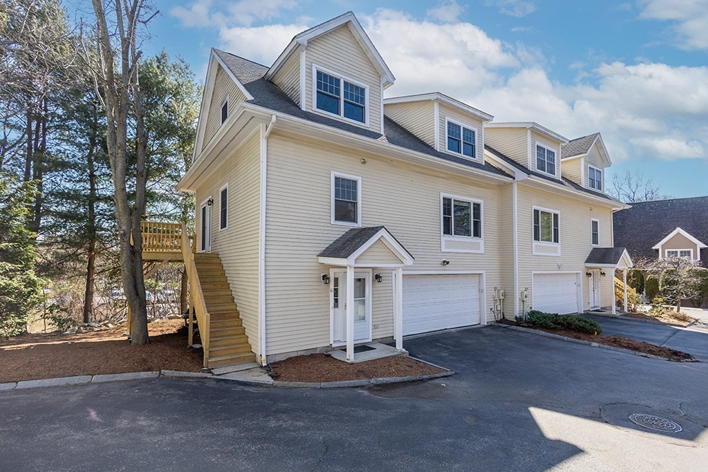 81 Beecher Pl Unit 81, Newton, MA 02459