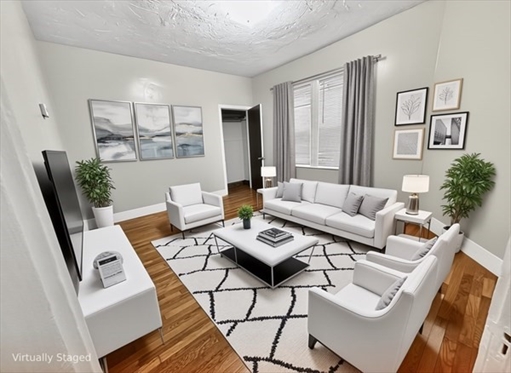 422 Saratoga Street, Apt 3