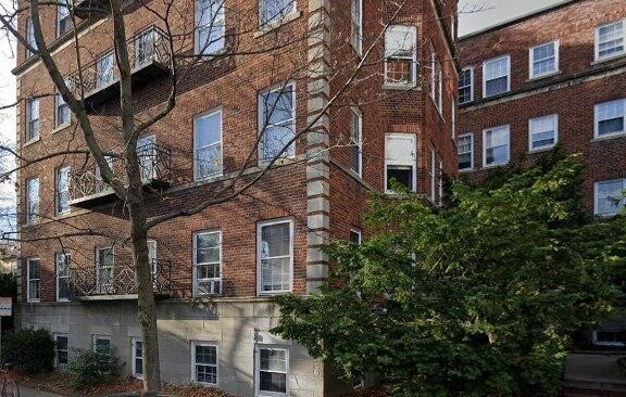 79 Martin St Unit 32, Cambridge, MA 02138