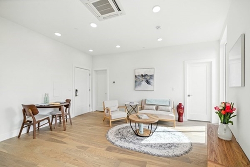 38 Hichborn, Apt 505