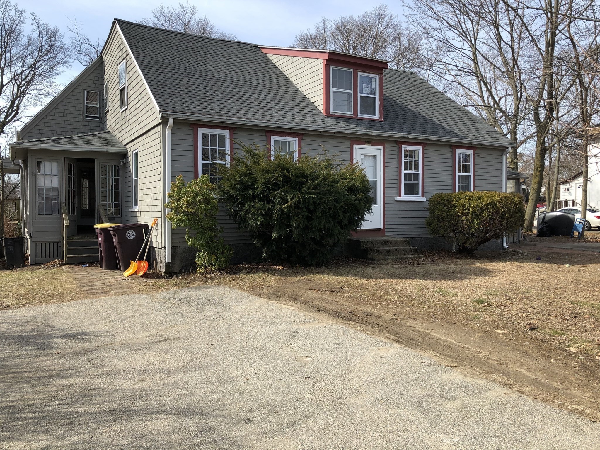 82 Sea St, Weymouth, MA 02191