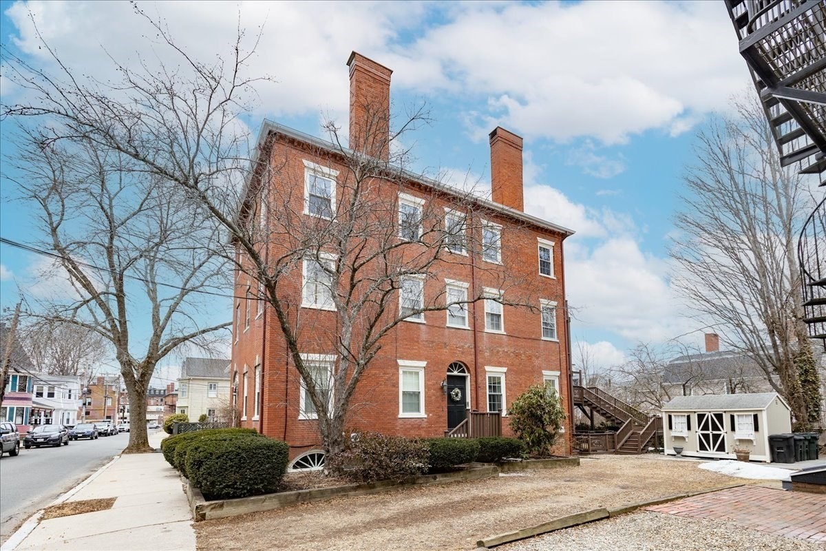 23 Charter St. Unit #3, Newburyport, MA 01950