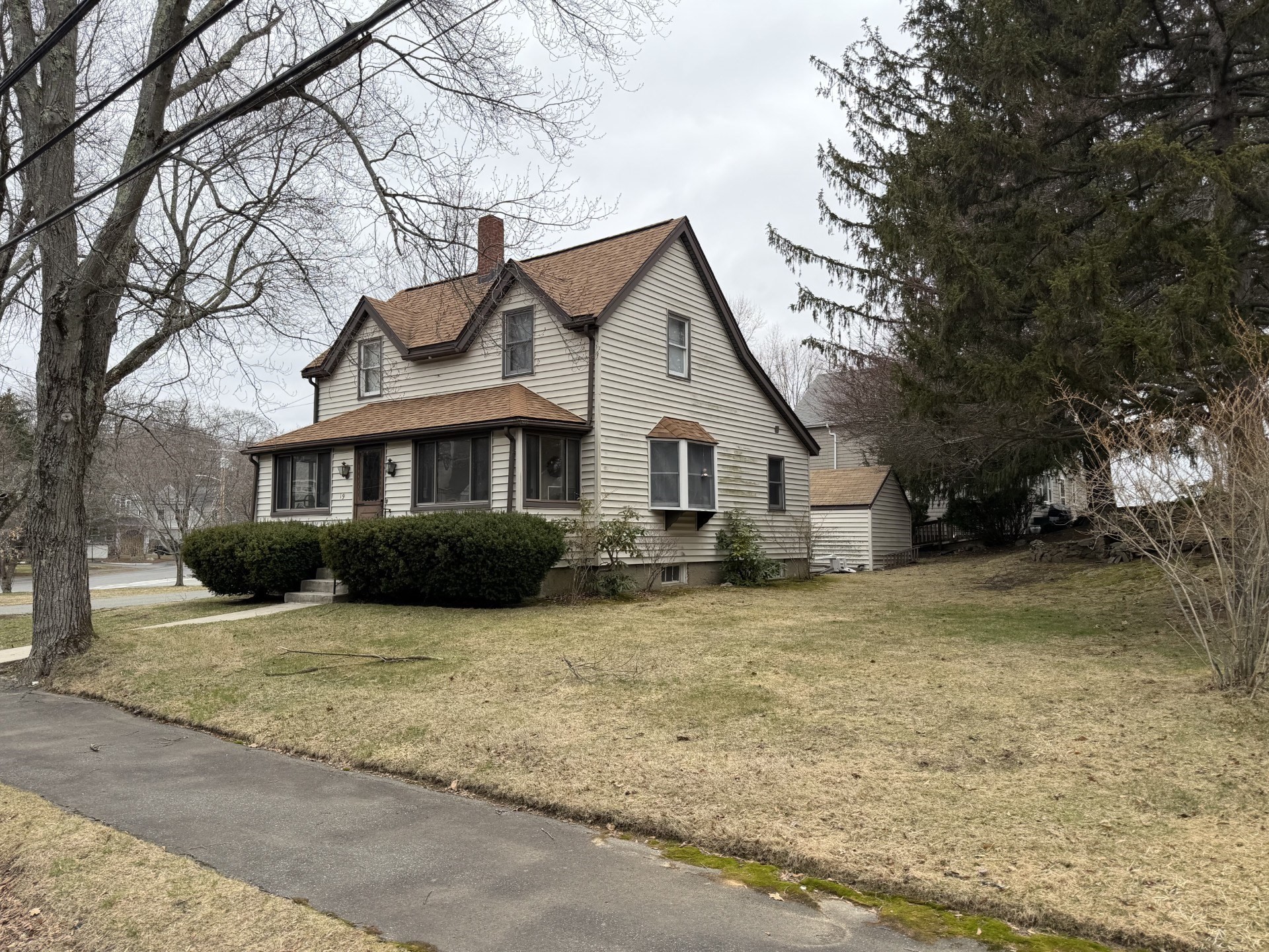 19 Hastings Street, Wellesley, MA 02481