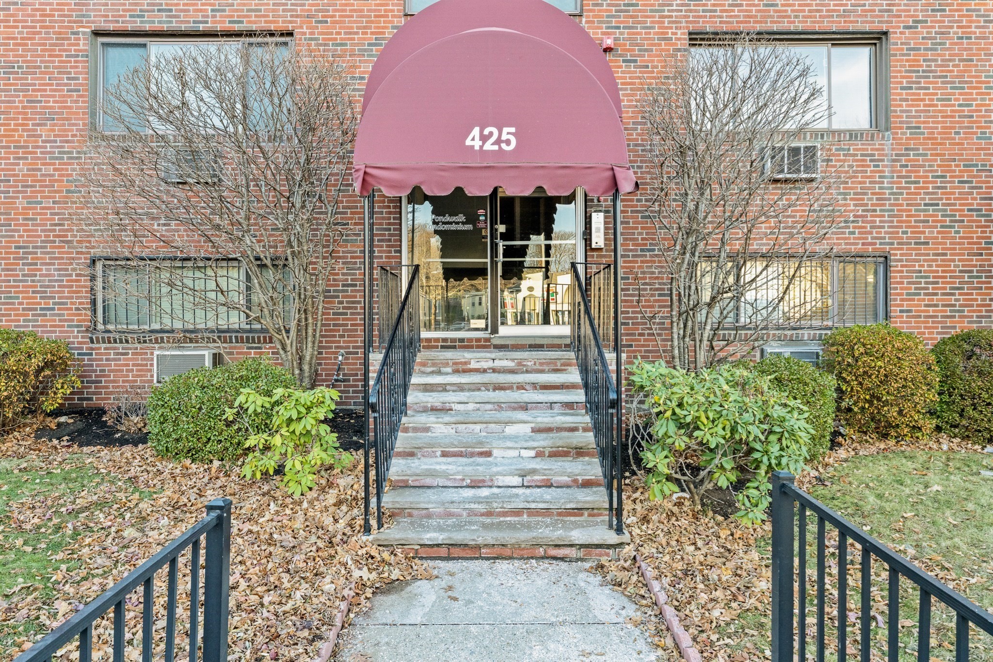 425 S Huntington Unit 6, Jamaica Plain, Boston, MA 02130