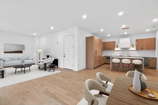 1114 Beacon, Apt 101