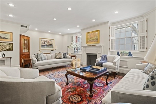 142 Chestnut Street, Apt 4-5
