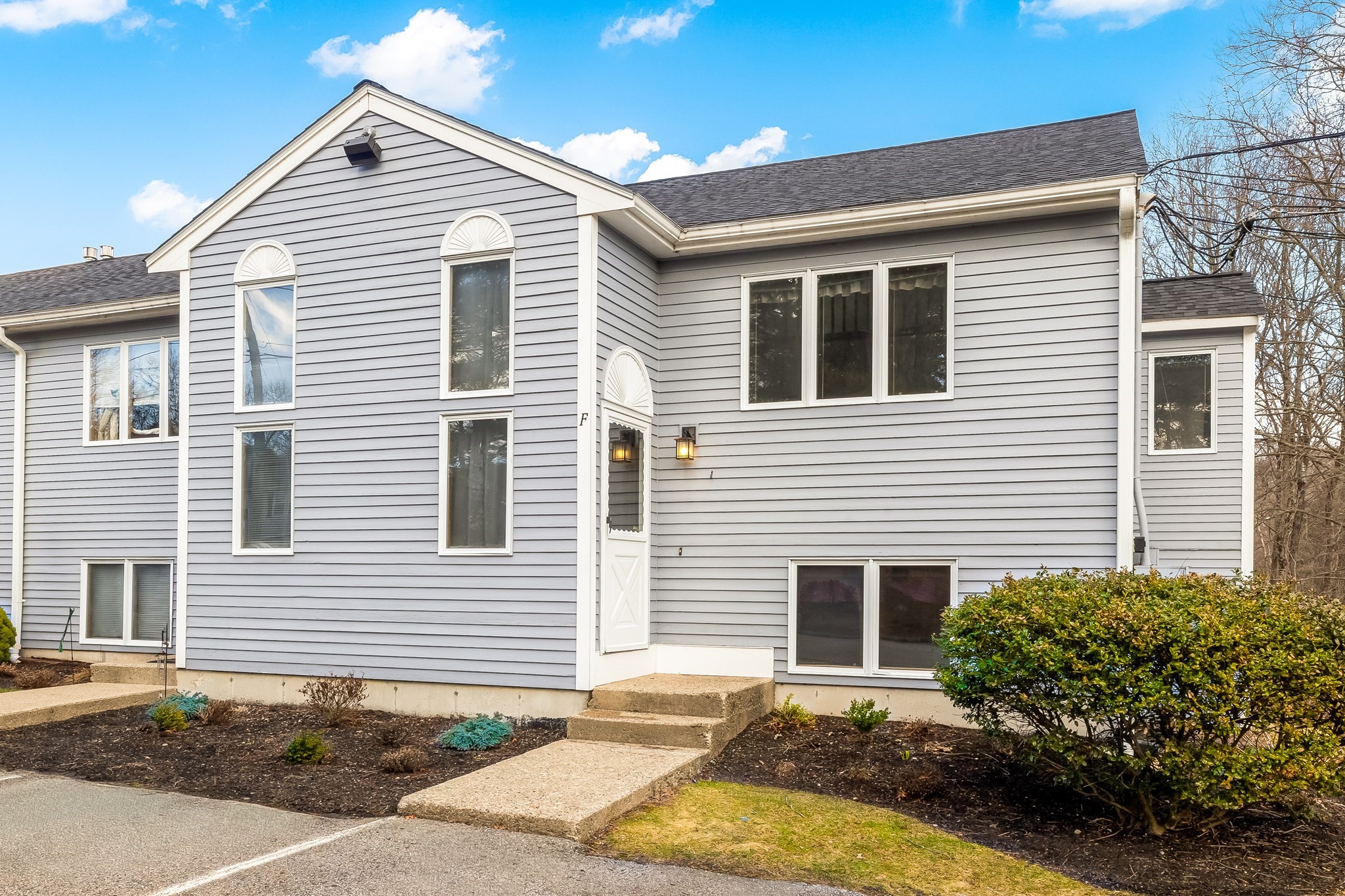 29 Cork Cir Unit F, Millville, MA 01529