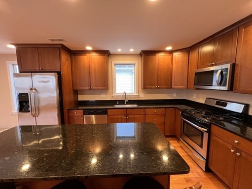 31 Rand St, Apt 2