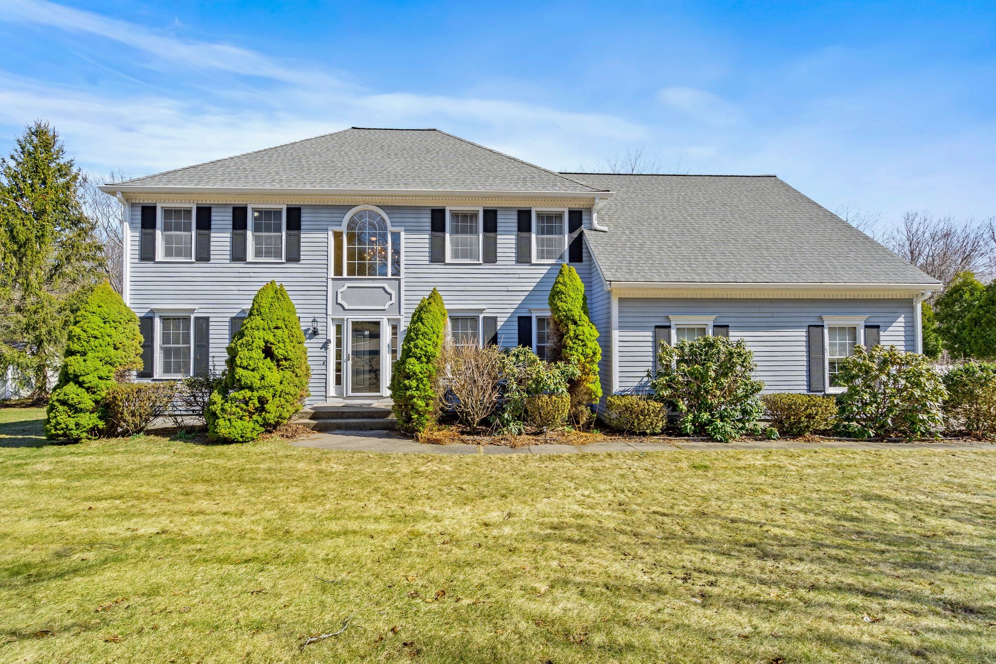 15 Winterberry Dr, Franklin, MA 02038