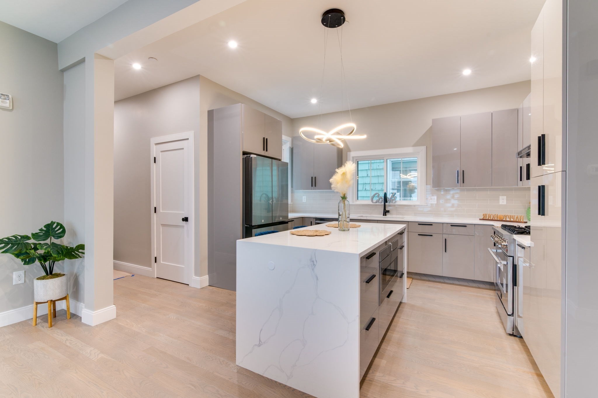 13 Arlington St Unit A, Somerville, MA 02145