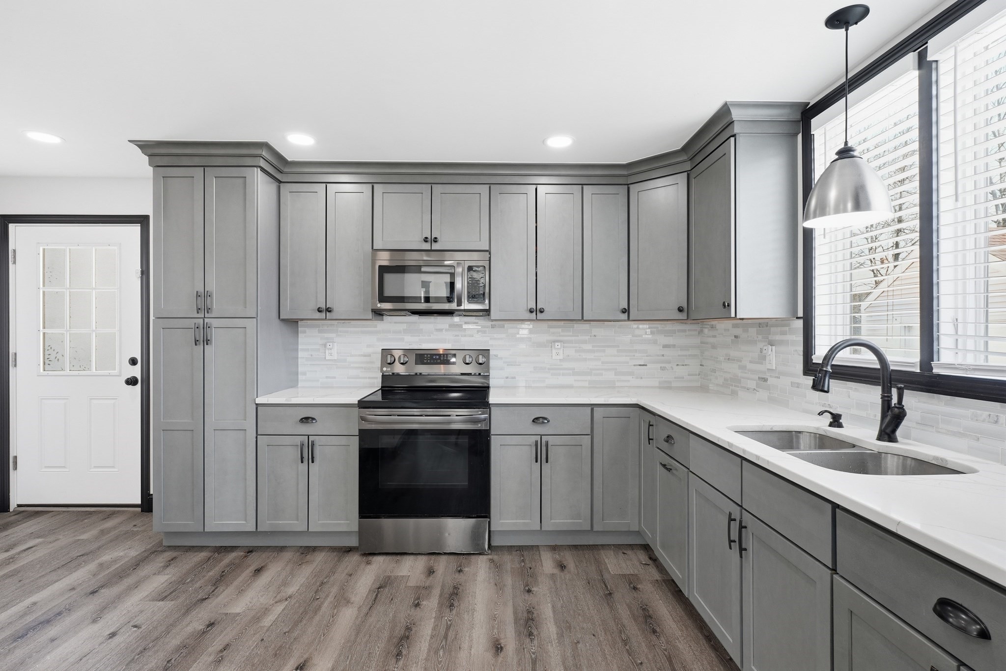 90 Newton Ave, Lynn, MA 01905