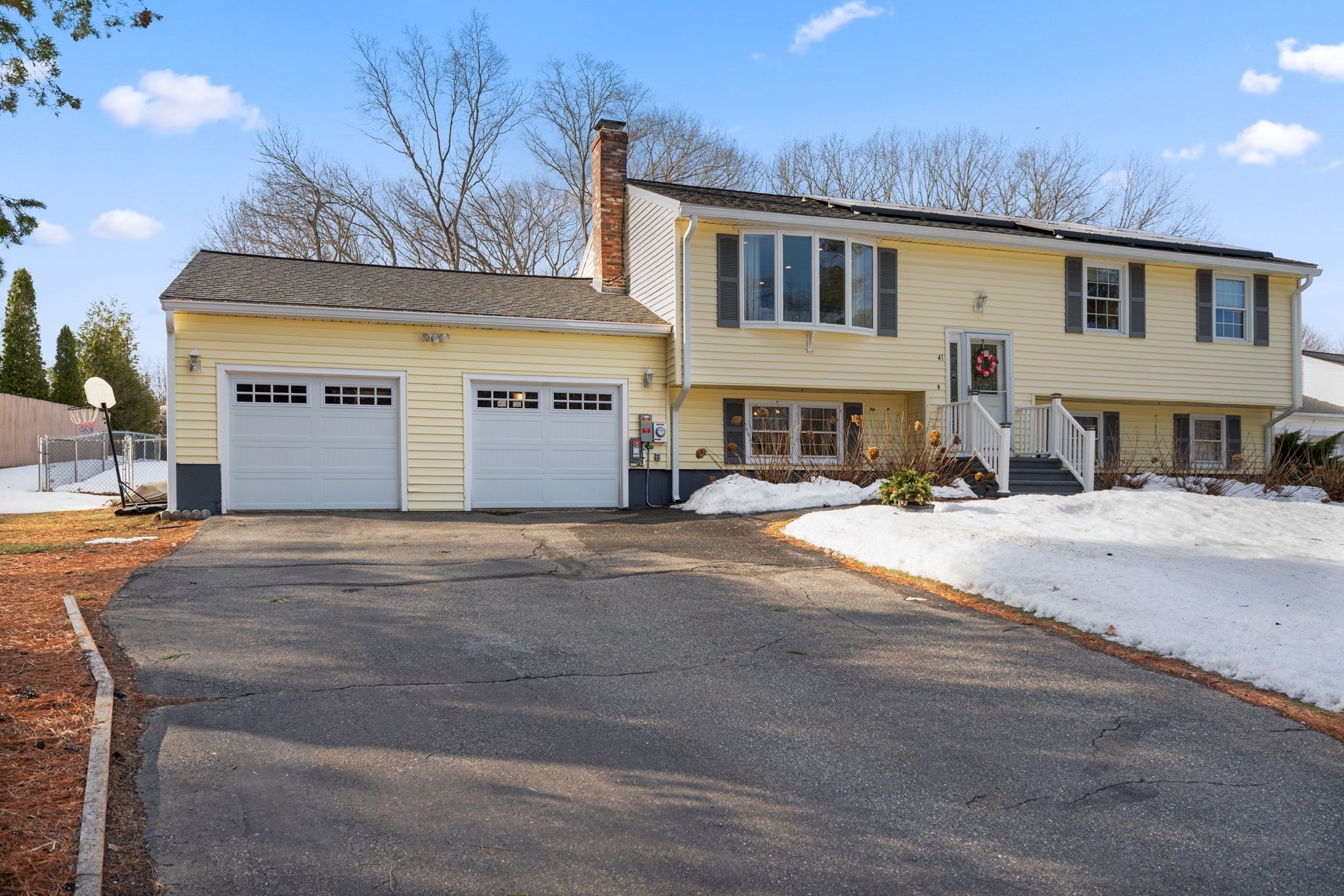 41 Sherwood Dr, Haverhill, MA 01835