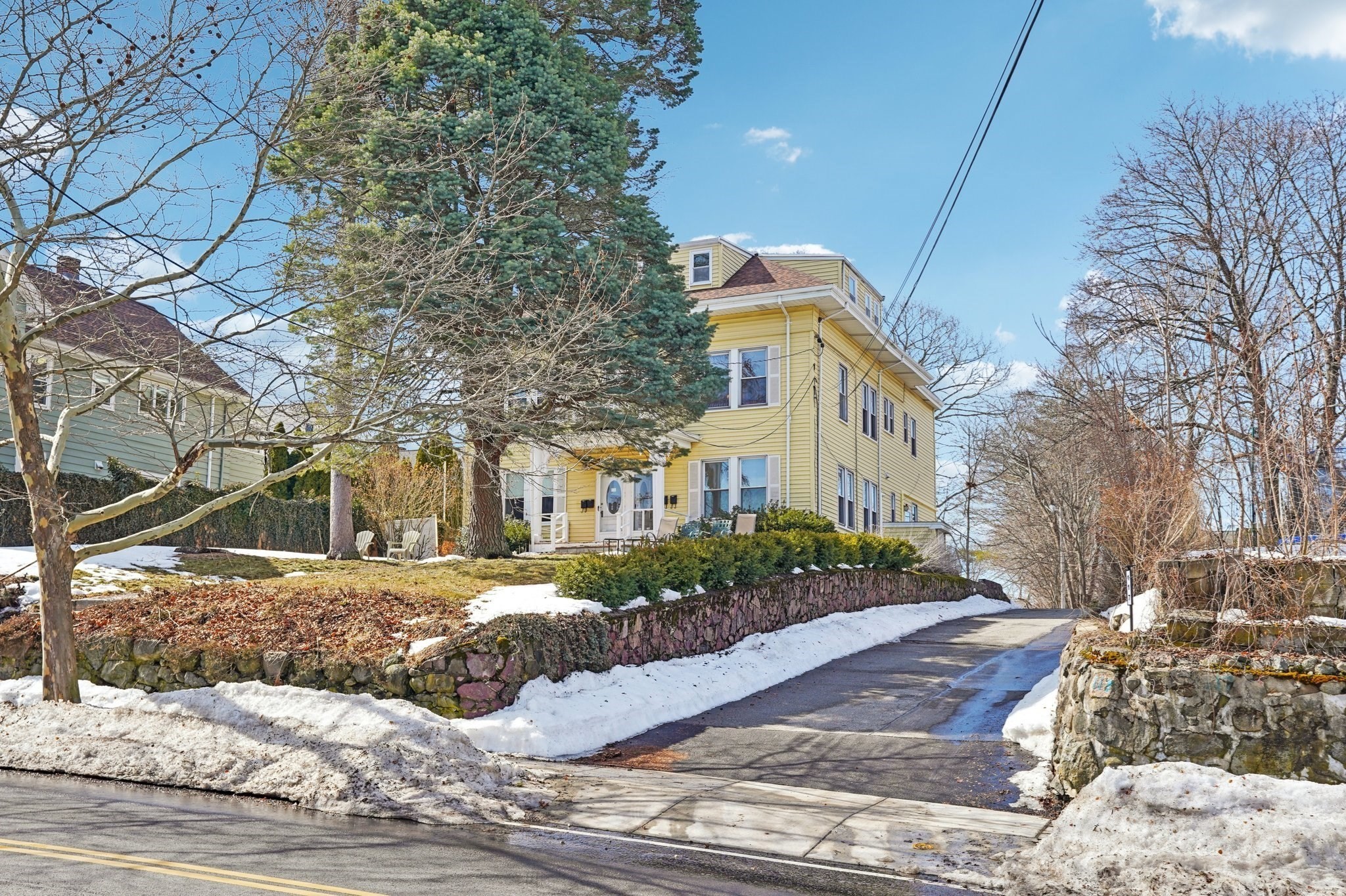 123 White St Unit 123, Belmont, MA 02478