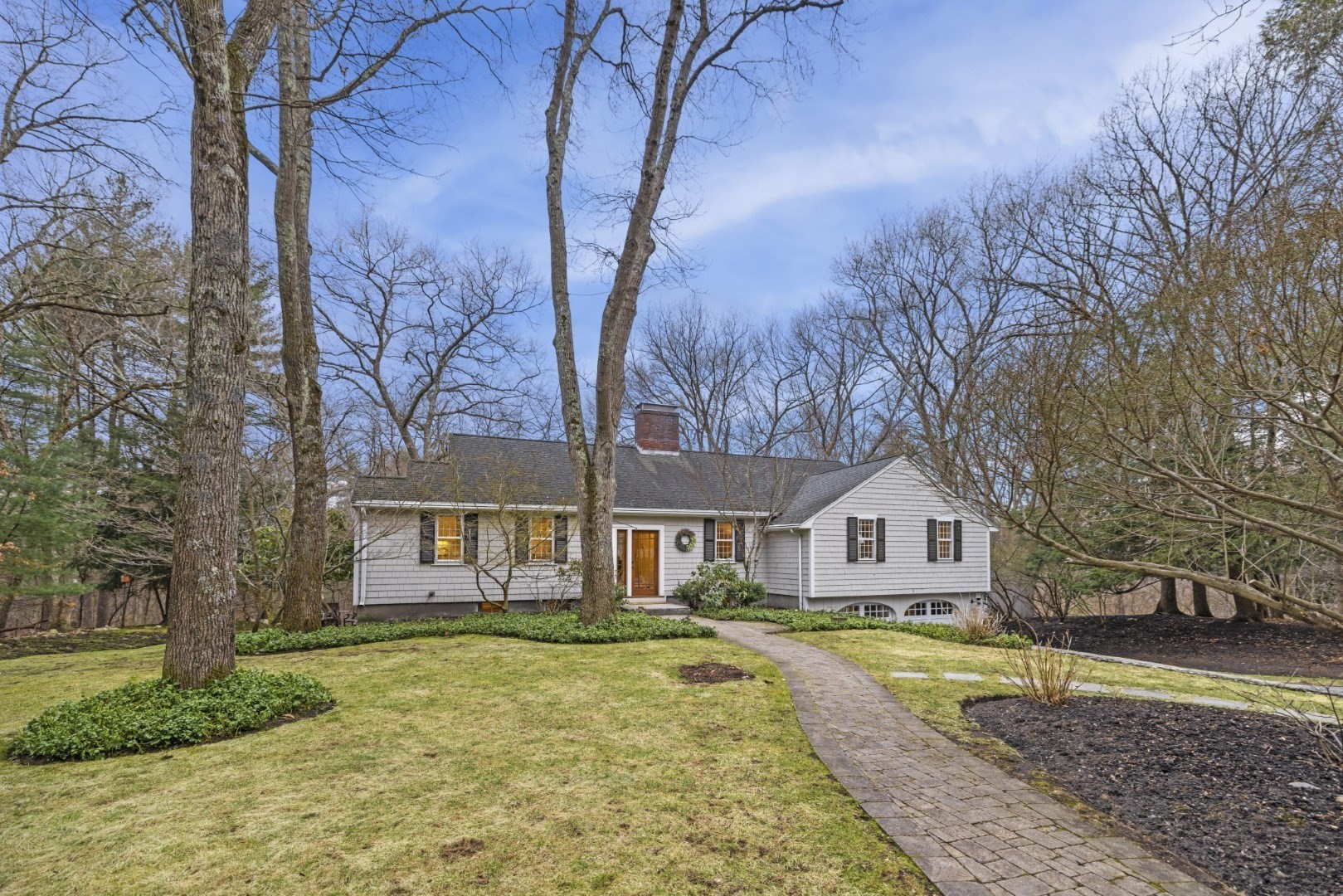 25 Apple Hill Lane, Lynnfield, MA 01940