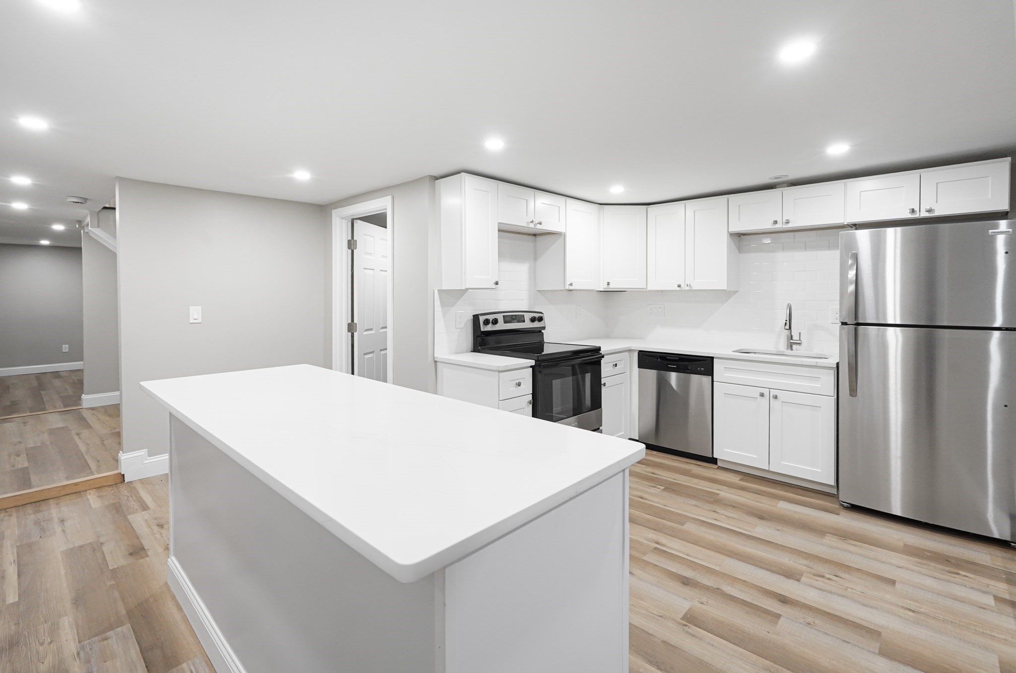 98 Southville Rd, Southborough, MA 01772