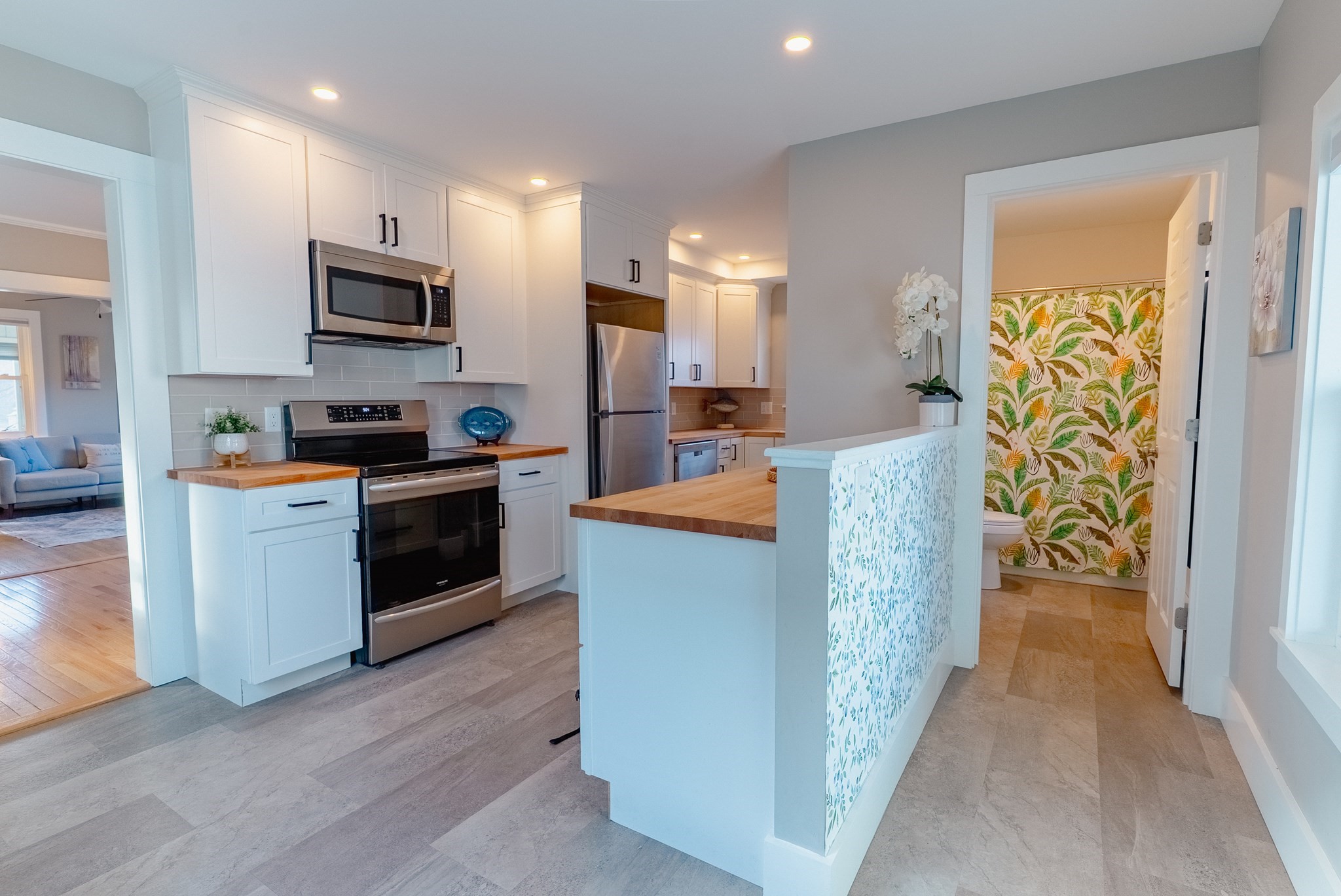 20 Lincoln Ct, Amesbury, MA 01913