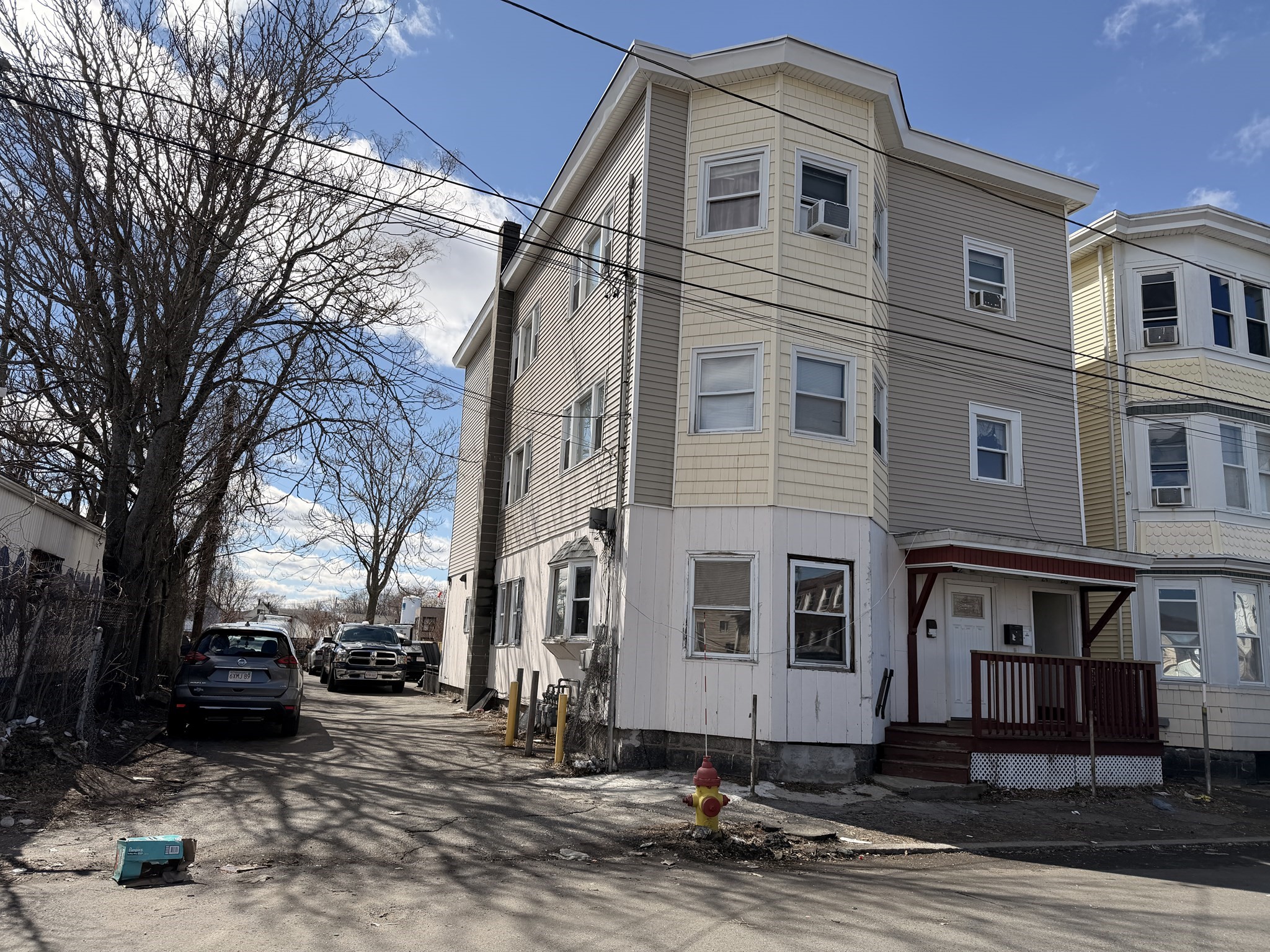 22 Chandler St, Lawrence, MA 01841 - Image 2