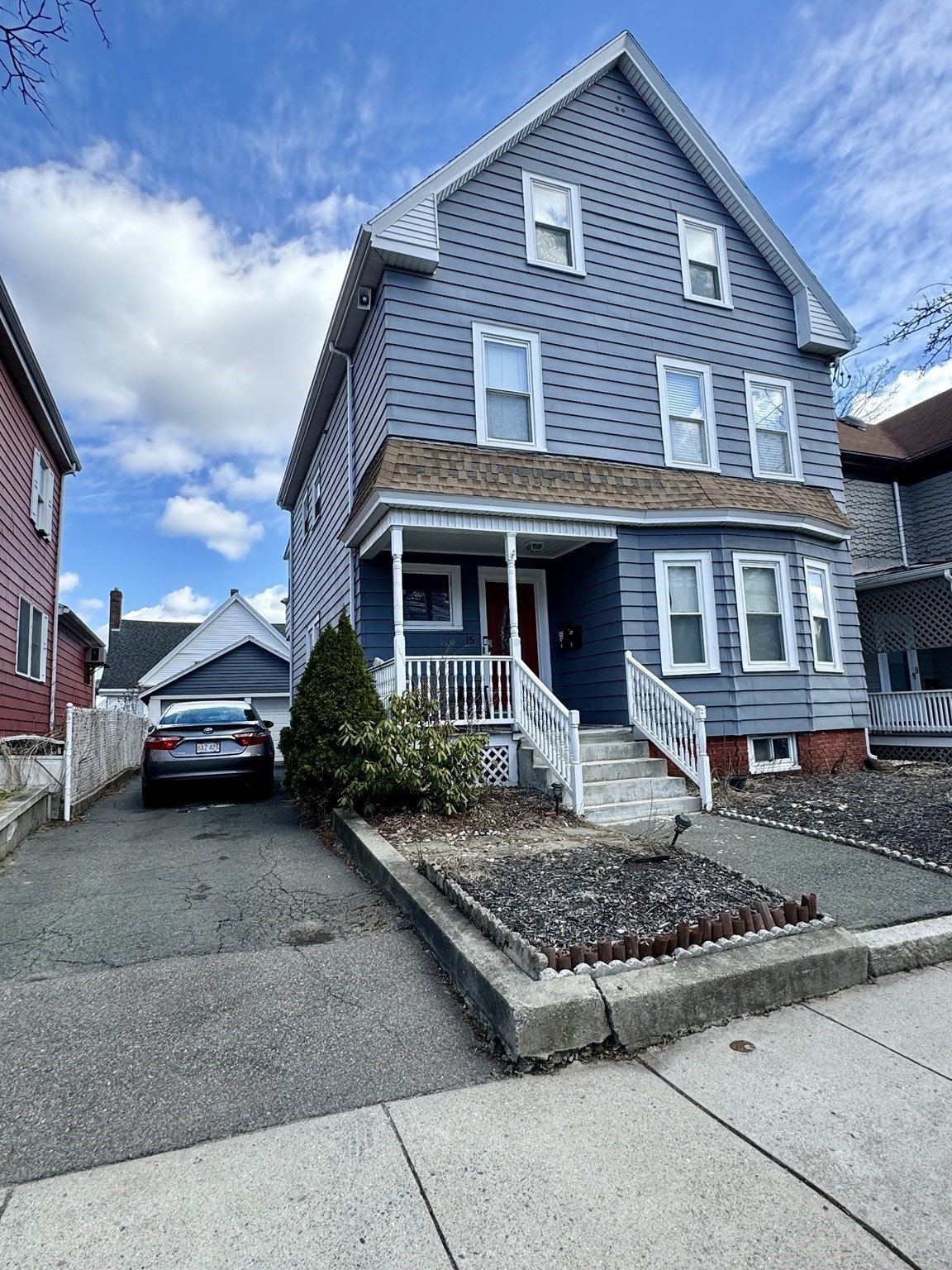 15 Waverly Ave, Everett, MA 02149
