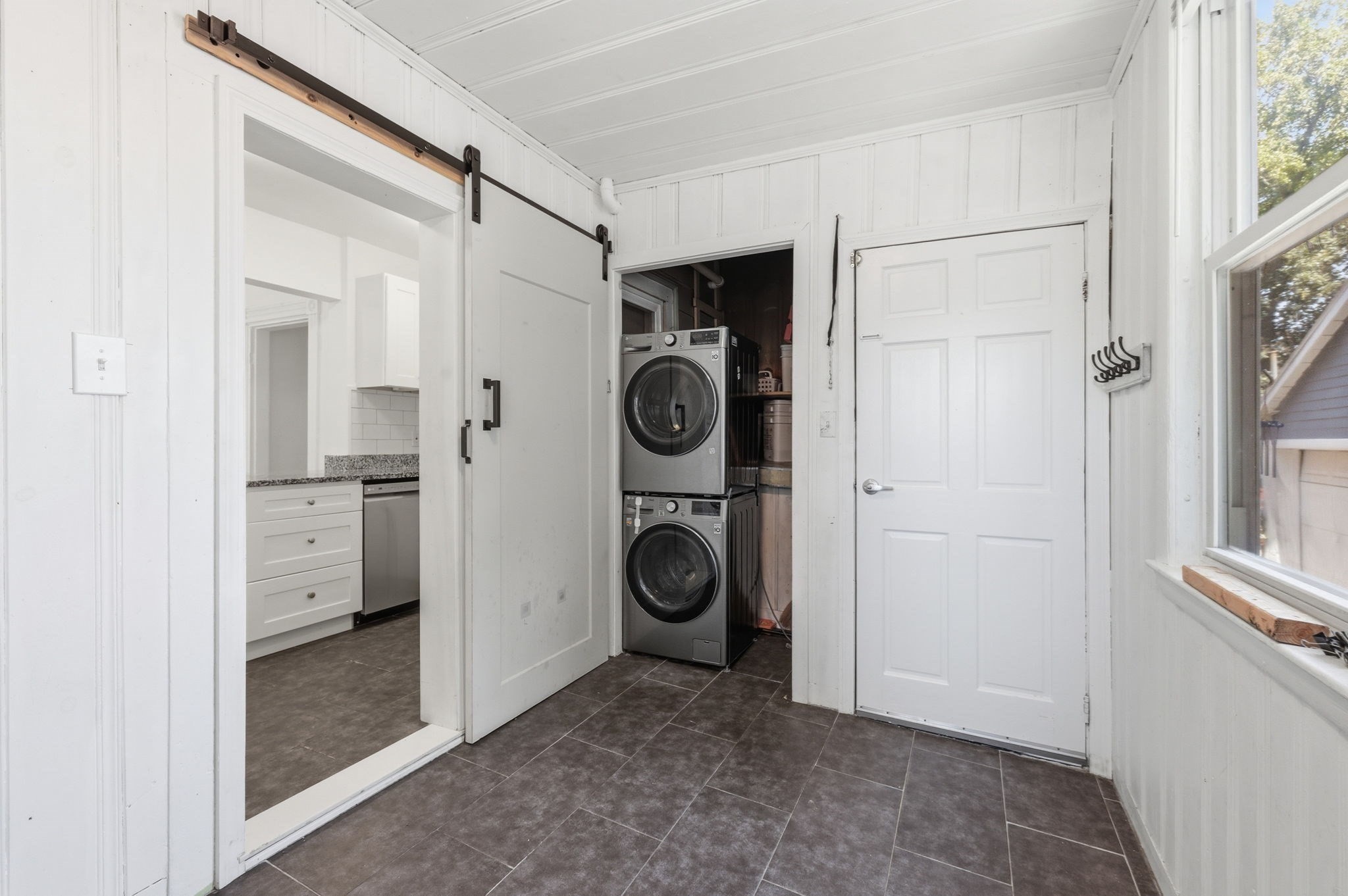 15 Waverly Ave, Everett, MA 02149 - Image 9