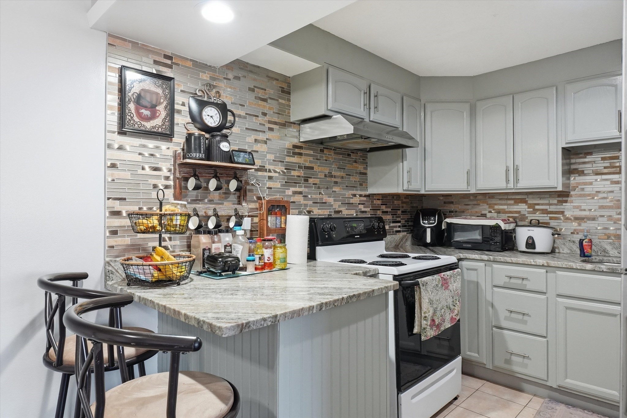 81 Colonel Bell Dr Unit 9, Brockton, MA 02301