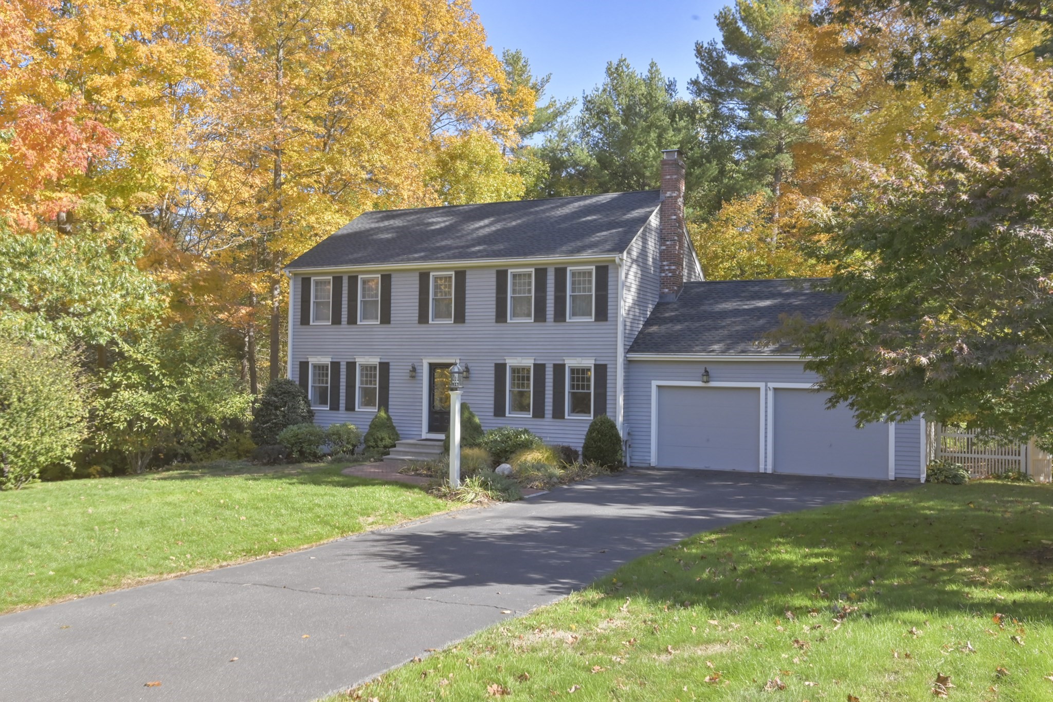 15 Tilting Rock Rd, Wrentham, MA 02093