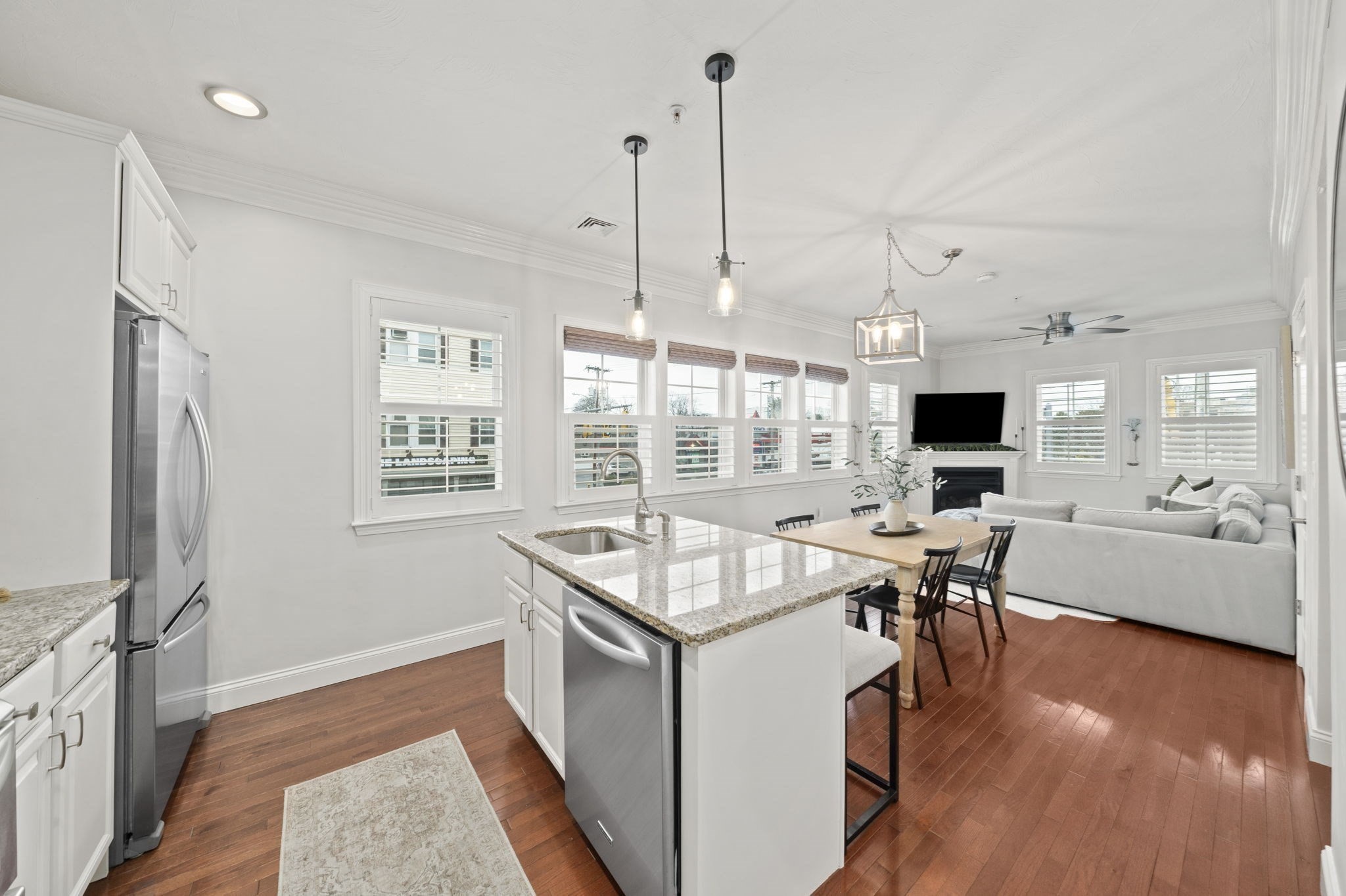 2 North Main St Unit B201, Mansfield, MA 02048