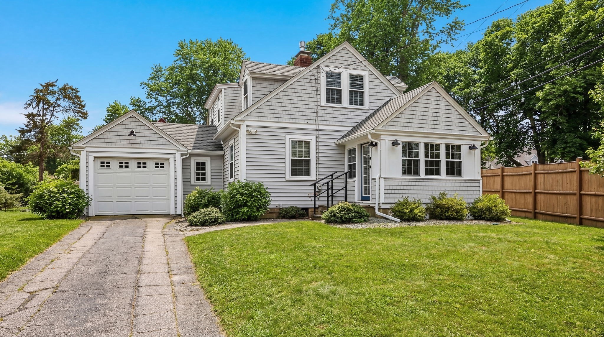 182 Woods Hole Rd, Falmouth, MA 02540