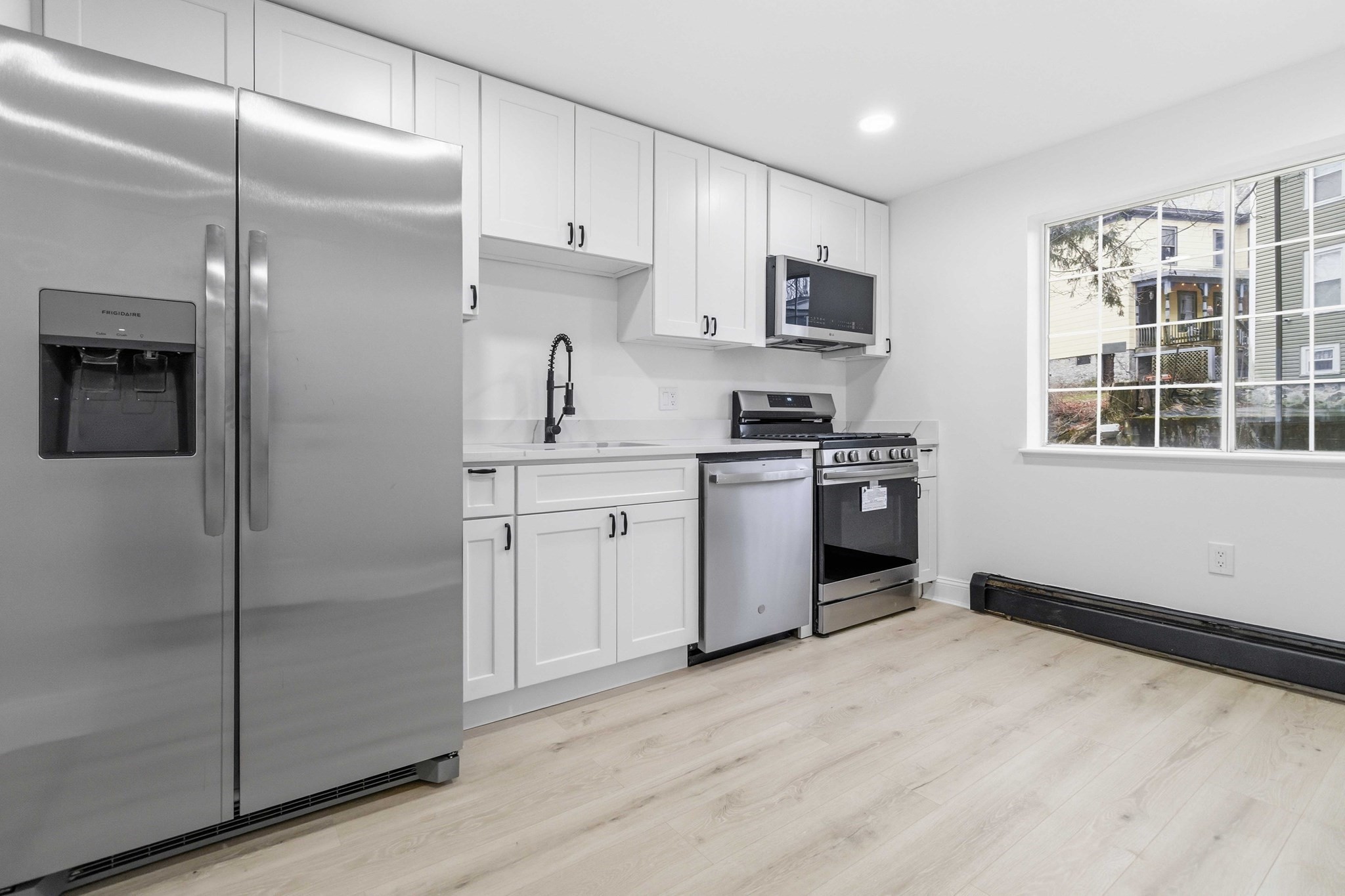 1 19th Street Unit 3, Lowell, MA 01850