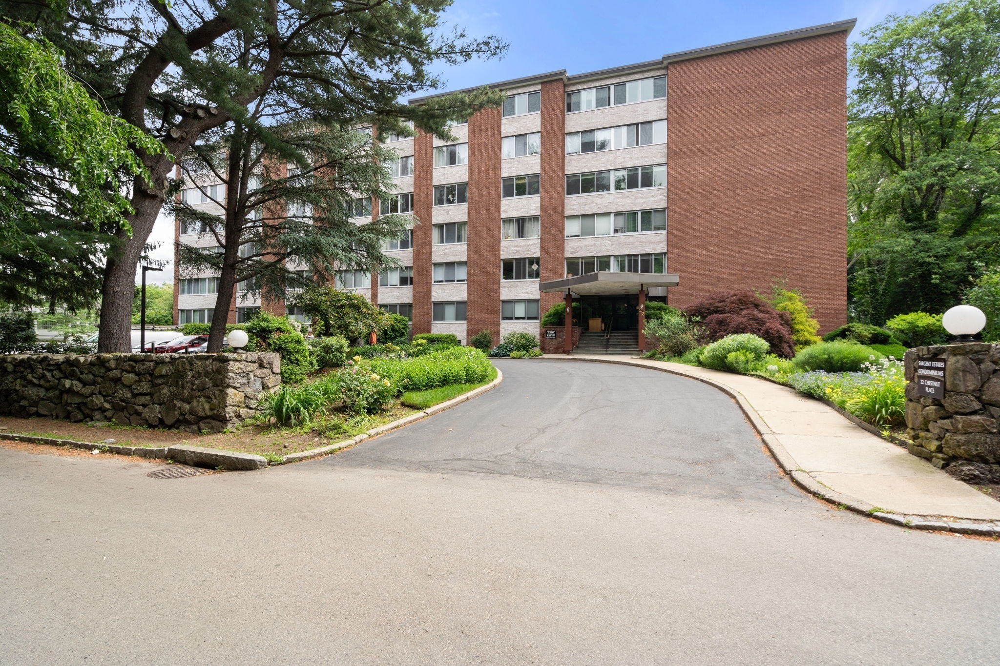 22 Chestnut Pl Unit M3, Brookline, MA 02445