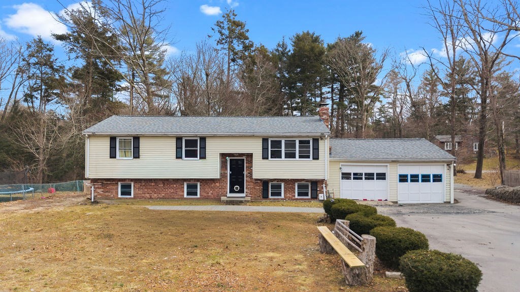36 Kalmia Rd, Holbrook, MA 02343