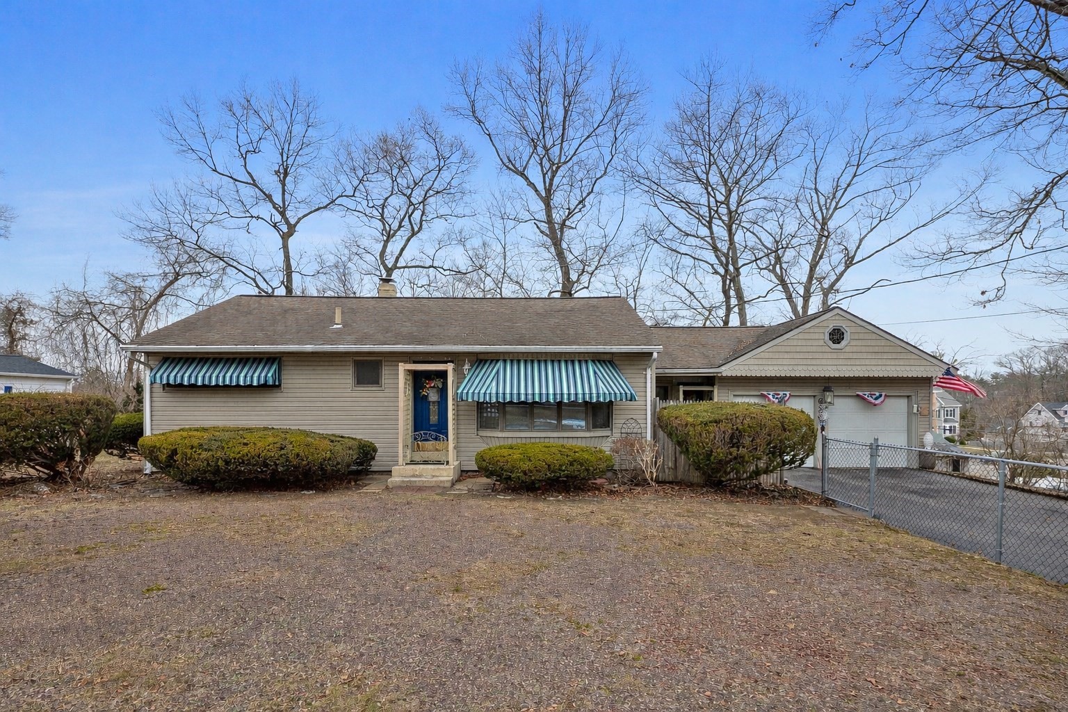 30 Forbes Ave, Burlington, MA 01803