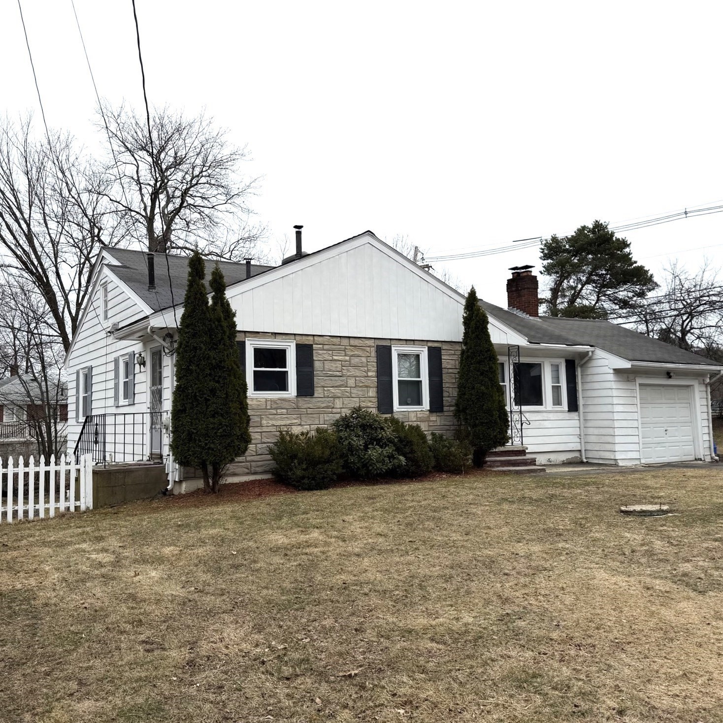 2 Carpenter Rd, Lynnfield, MA 01940