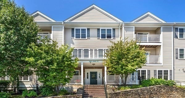 1 Lenox St Unit 102, Norwood, MA 02062