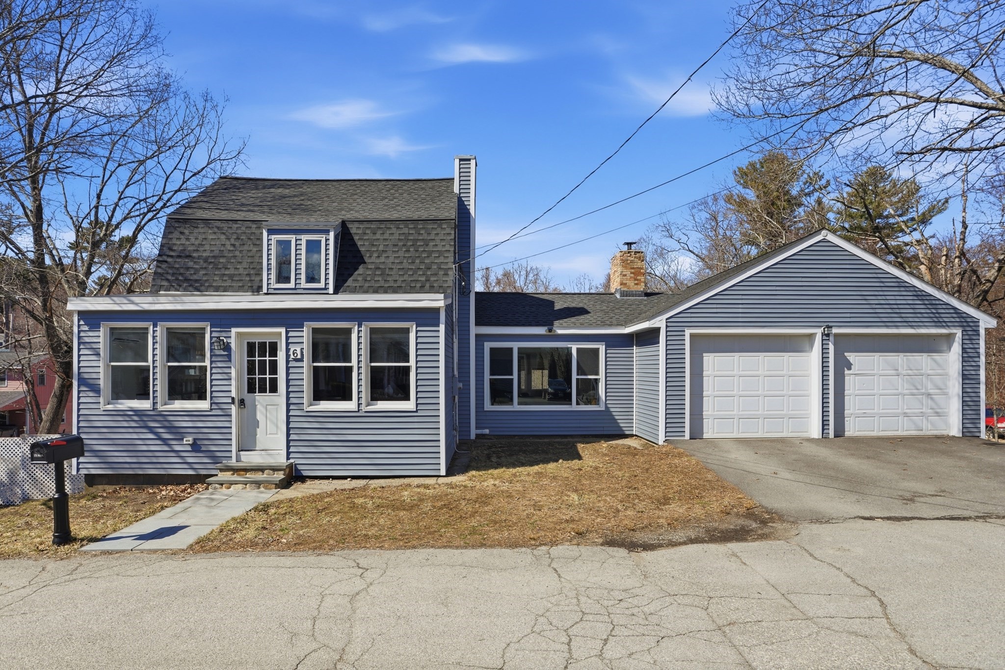 6 Roy Ave, Tyngsborough, MA 01879