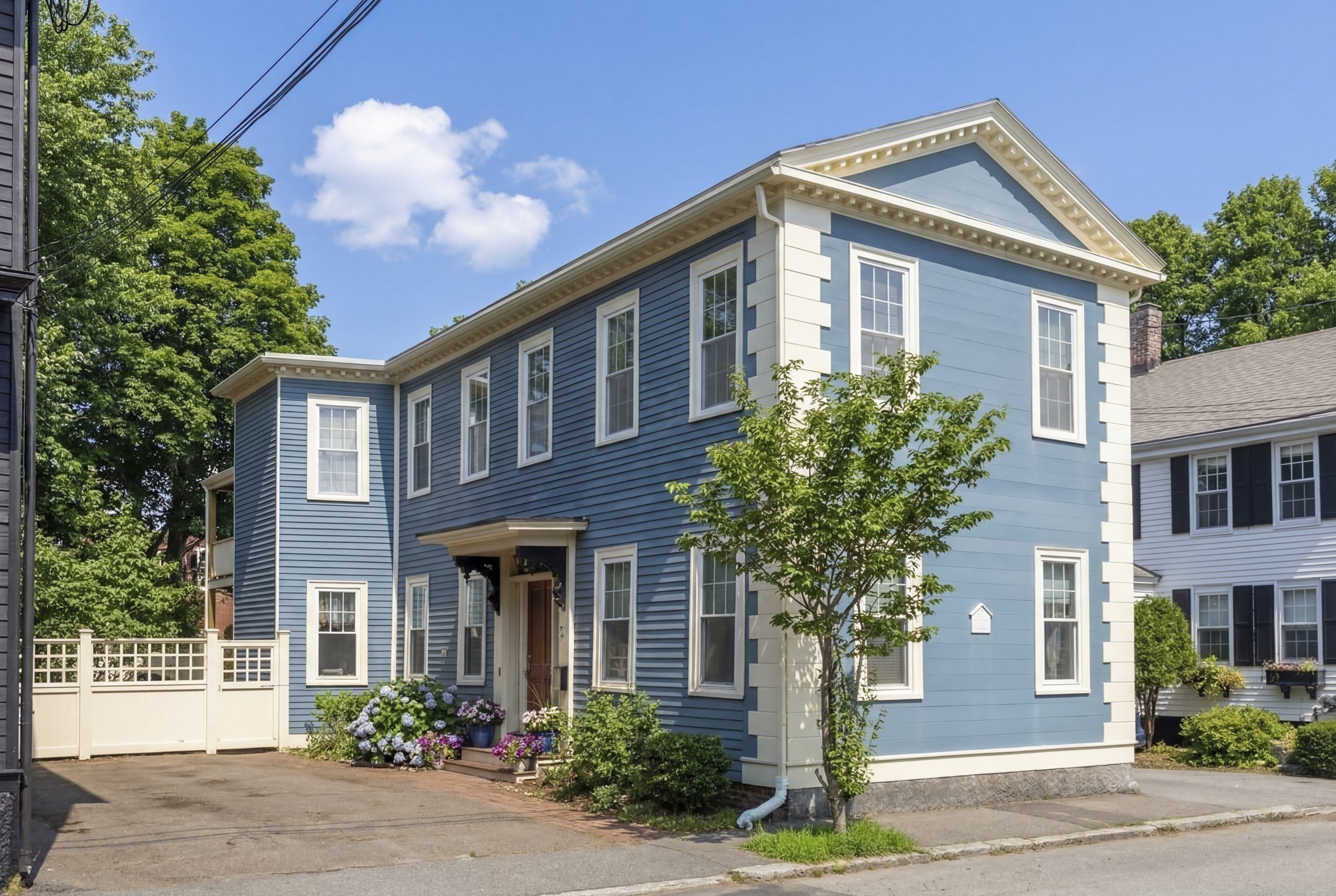 21 Briggs St Unit 2, Salem, MA 01970