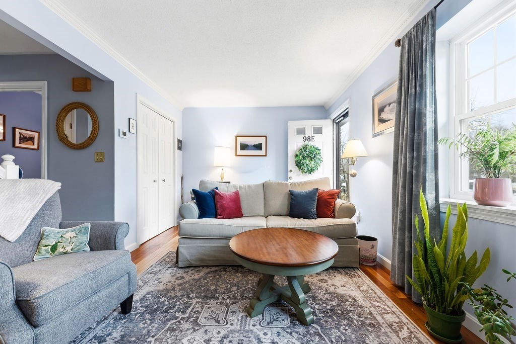 98 Mechanic St Unit E, Foxboro, MA 02035