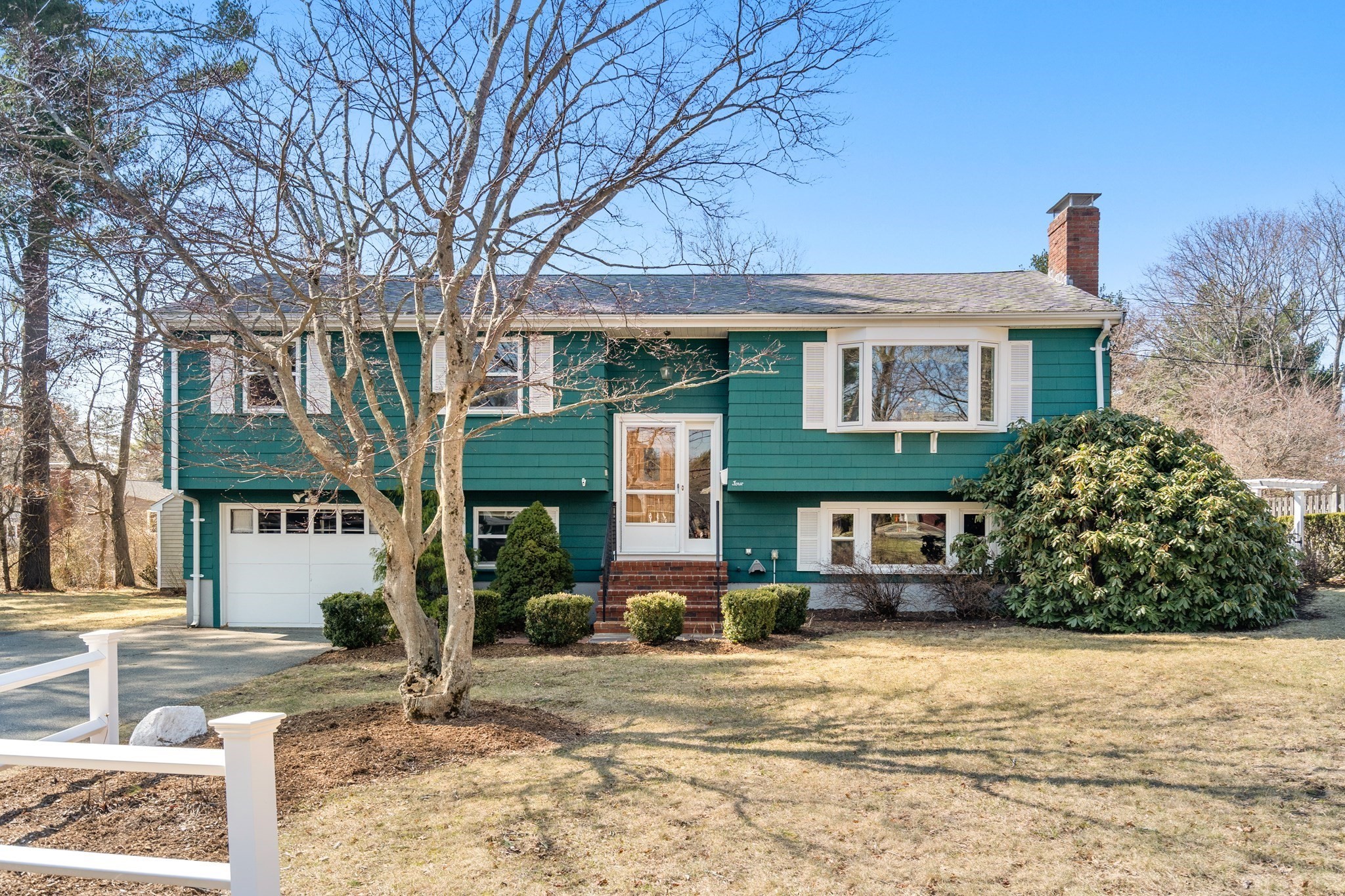 4 Jeffrey Road, Canton, MA 02021