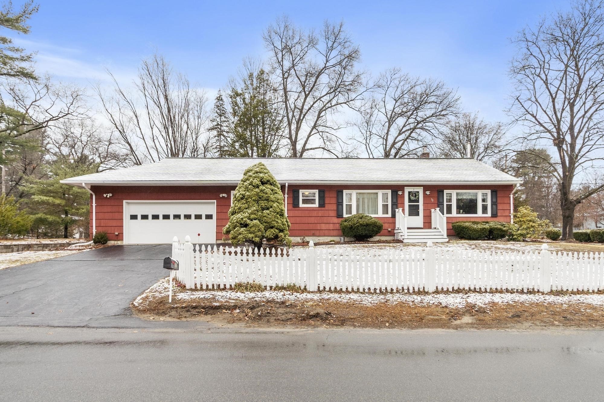 37 Manning Road, Chelmsford, MA 01824