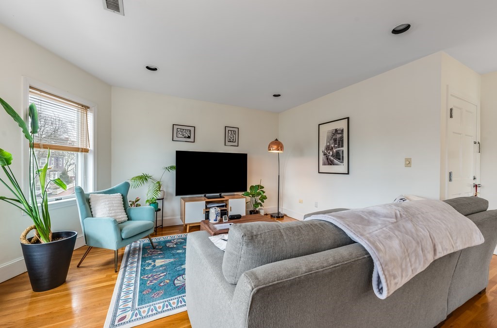 28 Surrey Street Unit 3, Cambridge, MA 02138 - Image 3