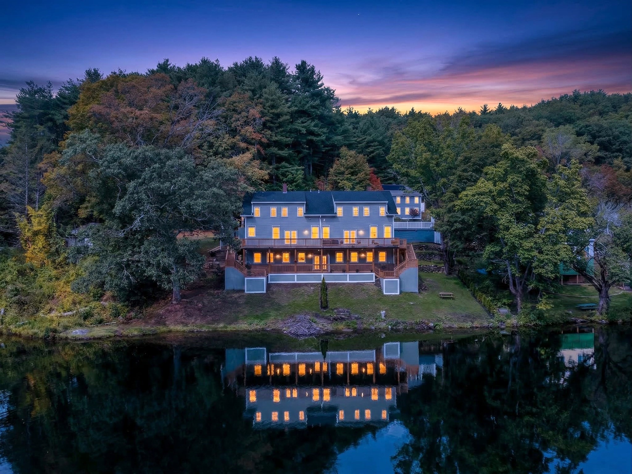 286 Grove St, Clinton, MA 01510