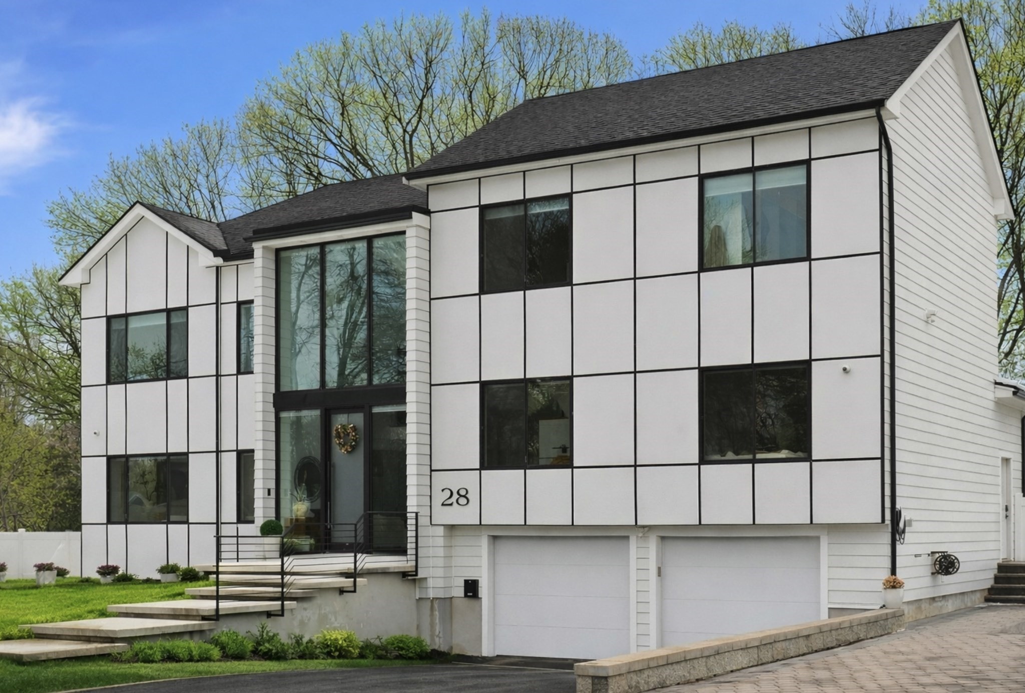 28 Bancroft St, Lynnfield, MA 01940